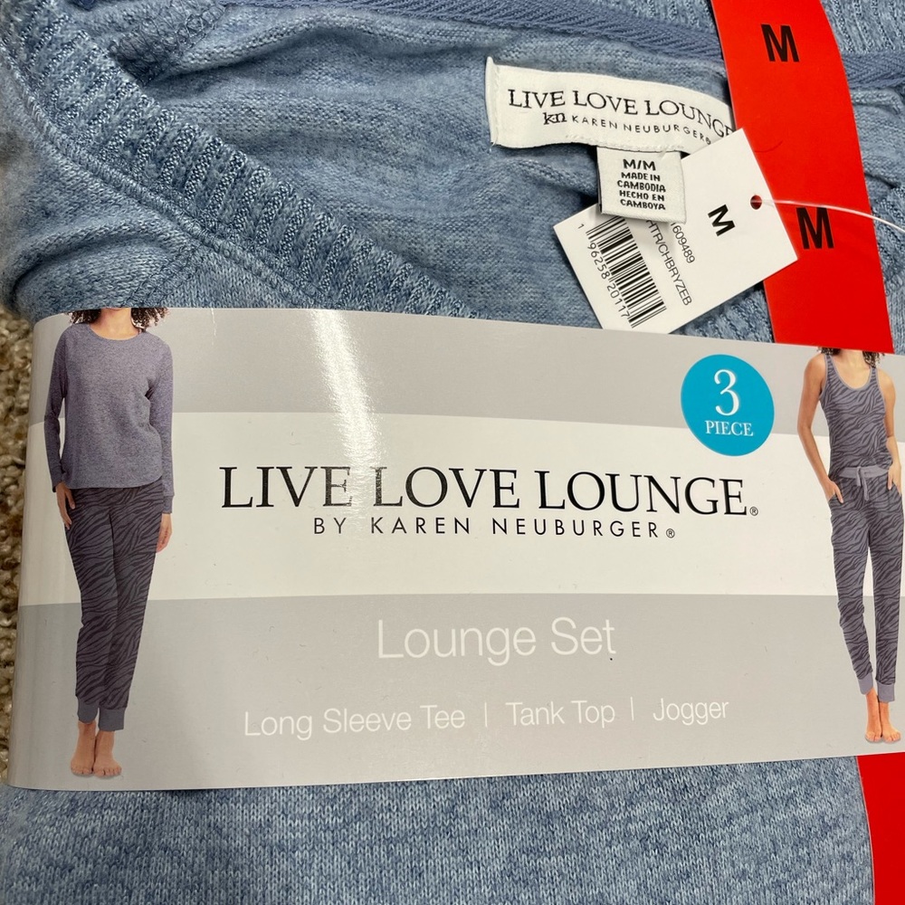 Women's 3 piece lounge set size medium NWT